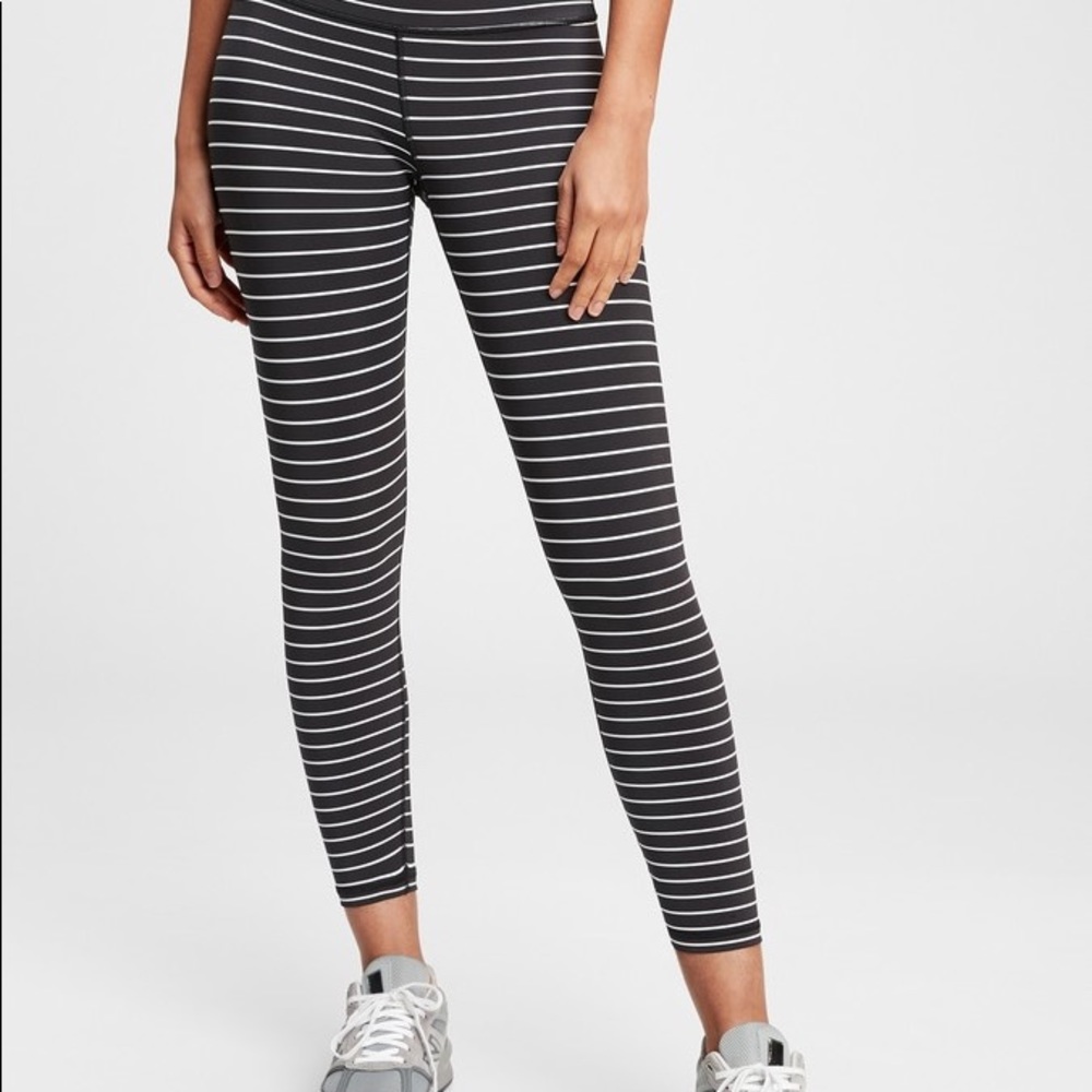 Gap Fit 7/8 leggings new without tags